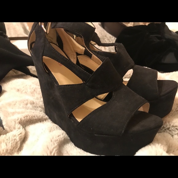 Just Fab size 7 Wedges - Picture 3 of 4